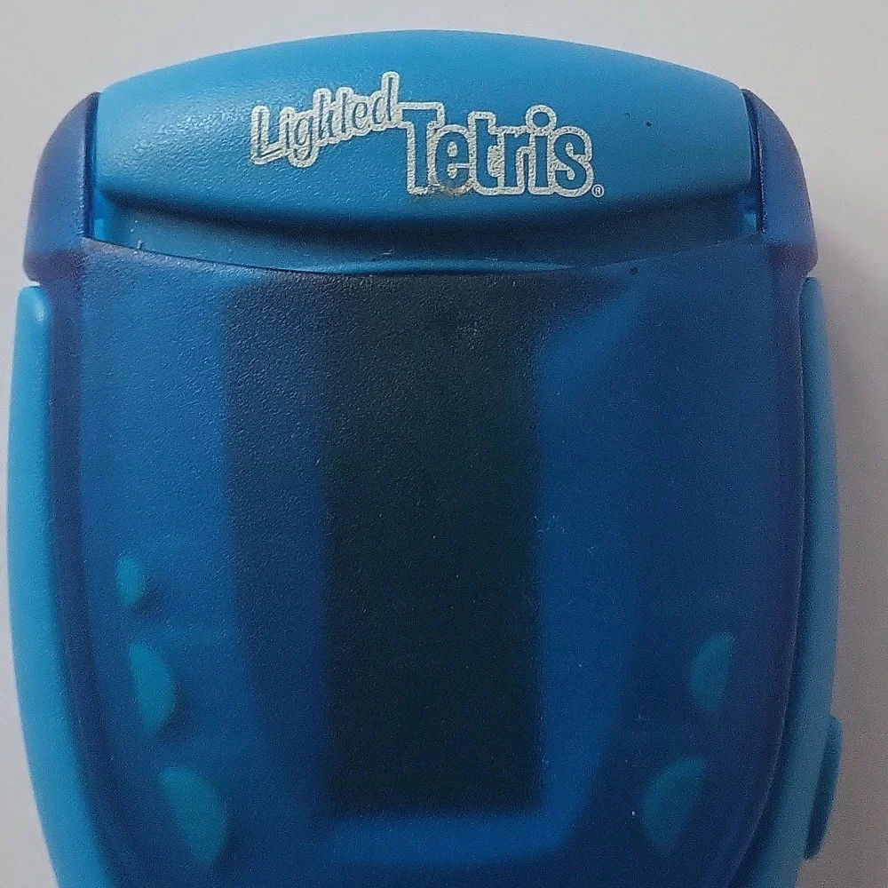Tetris Lighted Electronic Handheld Travel Game Radica Fliptop Blue 2004 RADICA